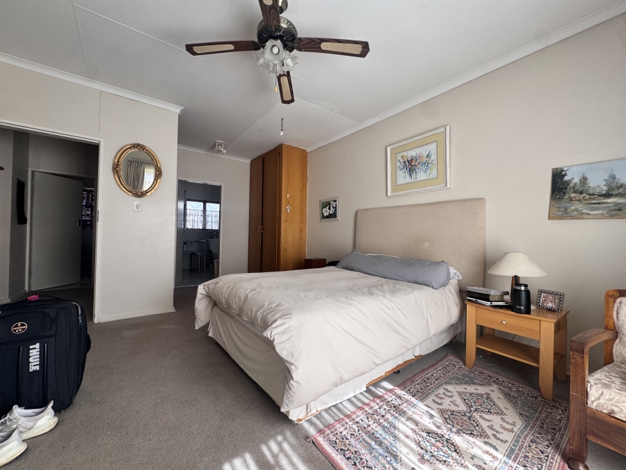 To Let 3 Bedroom Property for Rent in Flamwood North West